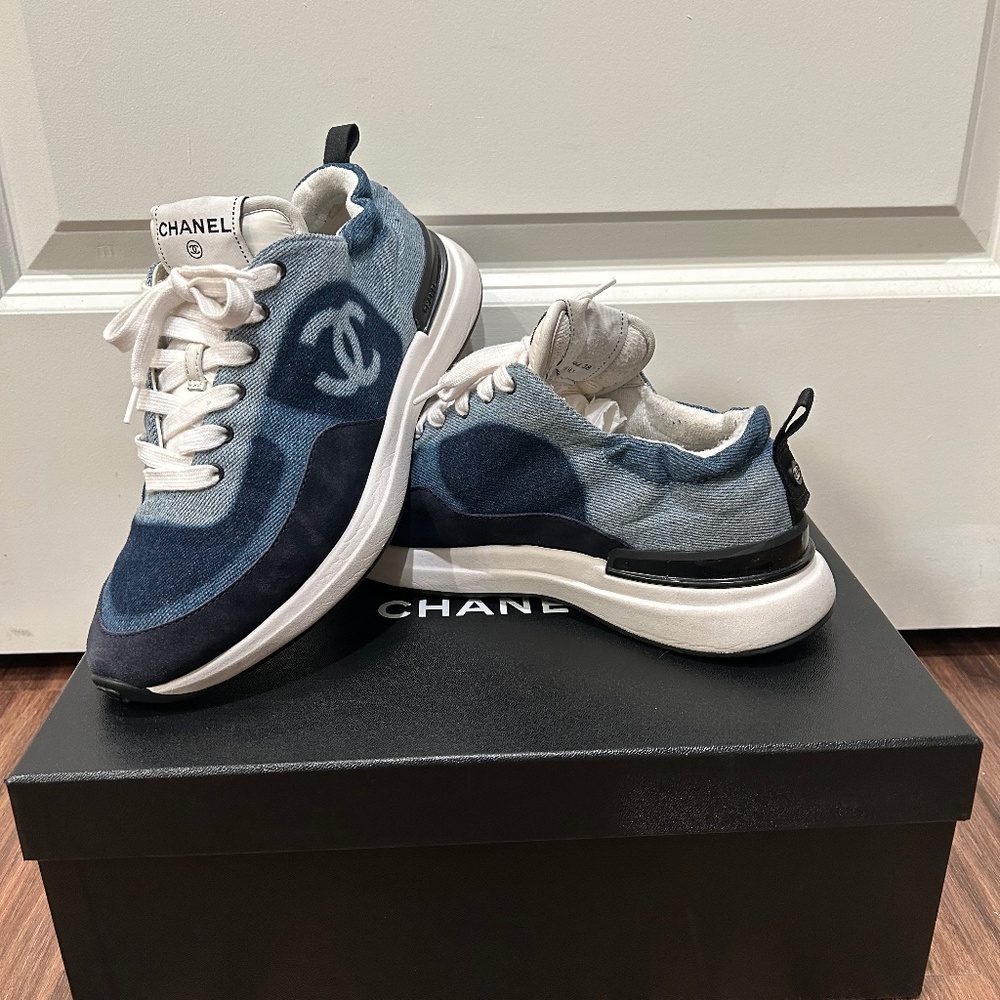Chanel Denim Suede Calfskin Womens CC Sneakers Size 38 US 8 Dark Blue